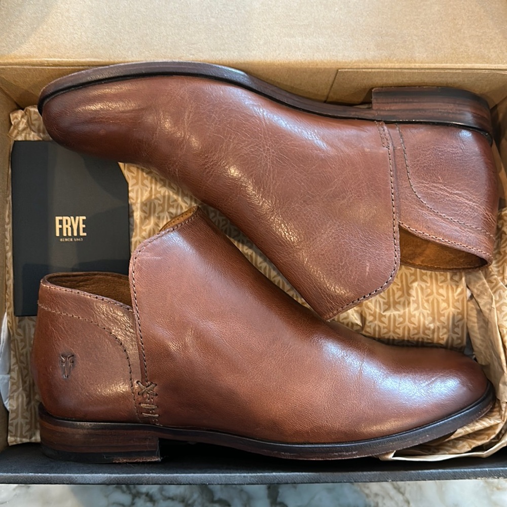 Frye Elyssa Shootie